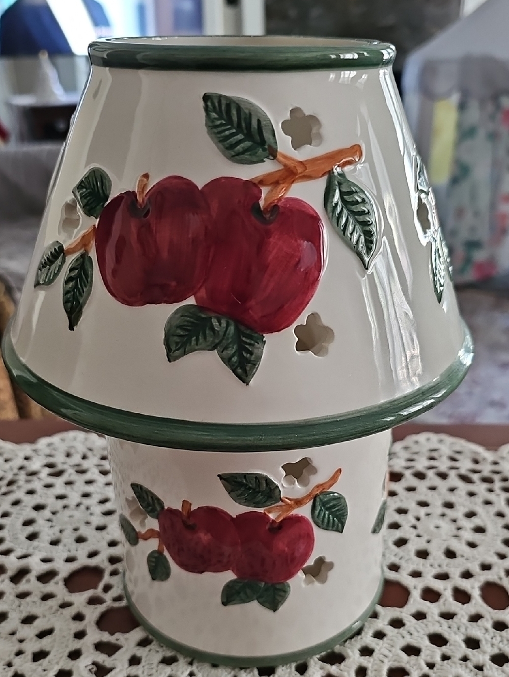 Hand-Painted Ceramic Apple Table Lamp - Red & Green